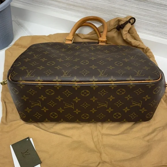 Louis Vuitton Monogram Bag . - Picture 16 of 16